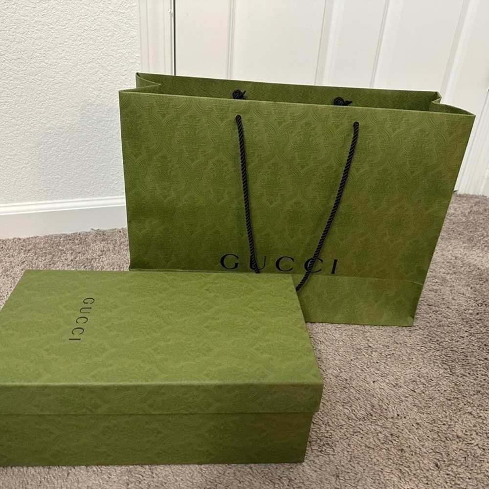 Mens Gucci Sneakers - Picture 6 of 8